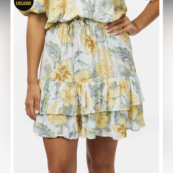 Ripcurl Mini skirt with flower print - Picture 2 of 7